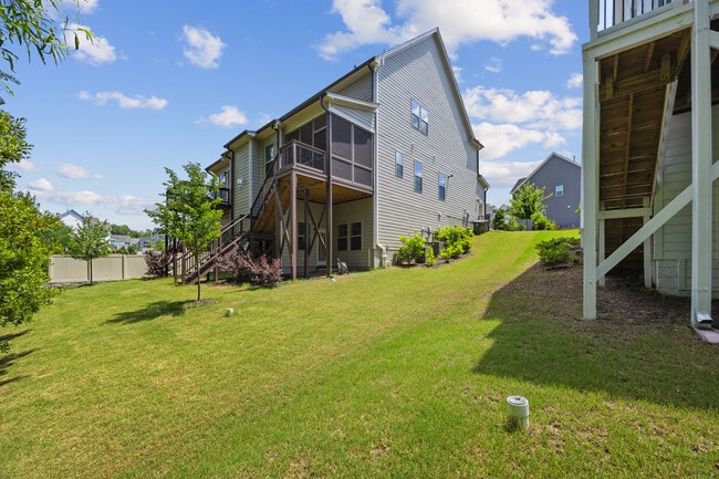 Building Photo - 405 Gilpin Way