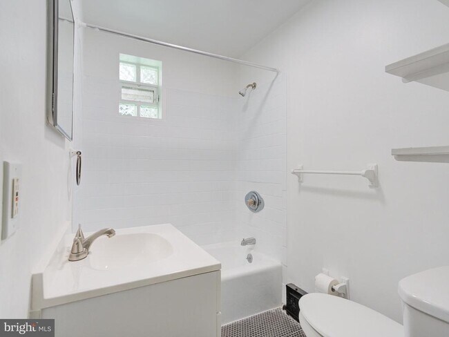 Foto del edificio - 262 W Apsley St