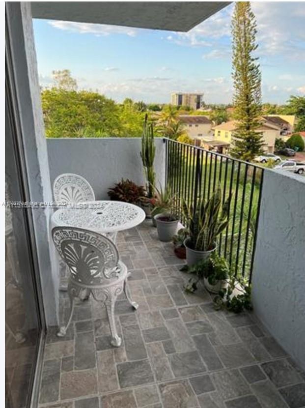 Foto del edificio - 1221 SW 122nd Ave