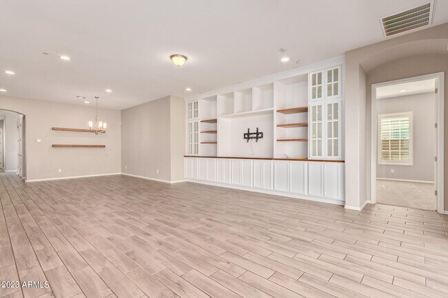 Building Photo - 2920 Madison Vistas Dr