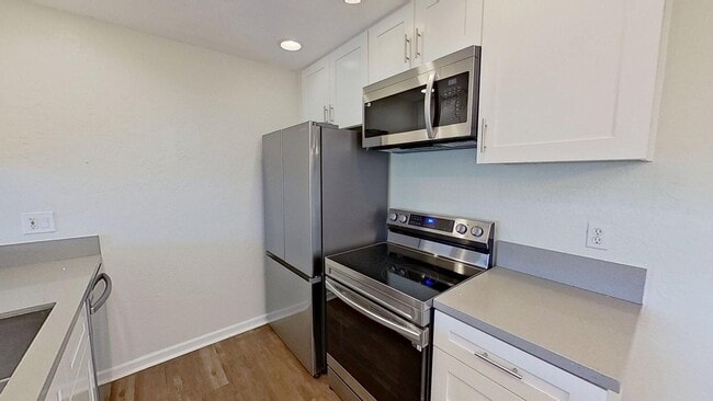 Building Photo - 21941 Rimhurst Dr