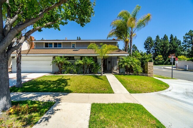 Building Photo - 4 br, 2.5 bath House - 17482 Teachers Avenue