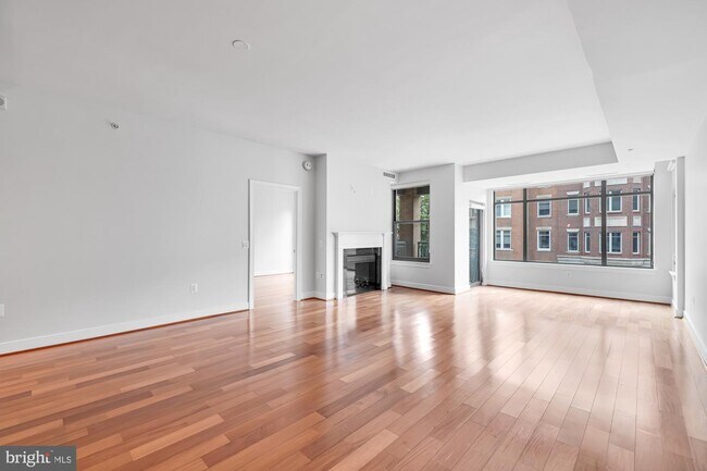 Building Photo - 2425 L St NW