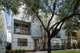 Building Photo - 1434 Ennis St