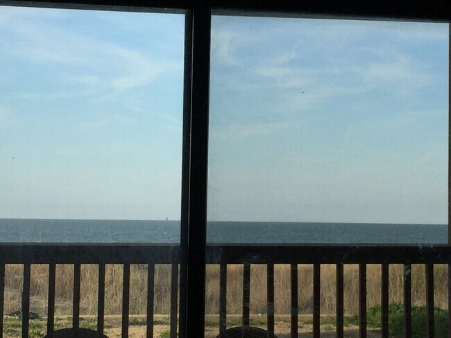Deck overlooking water - 9720 8th View St