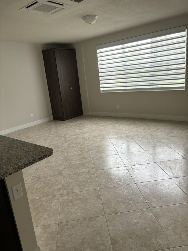 Foto del edificio - 3353 E Mallory Blvd