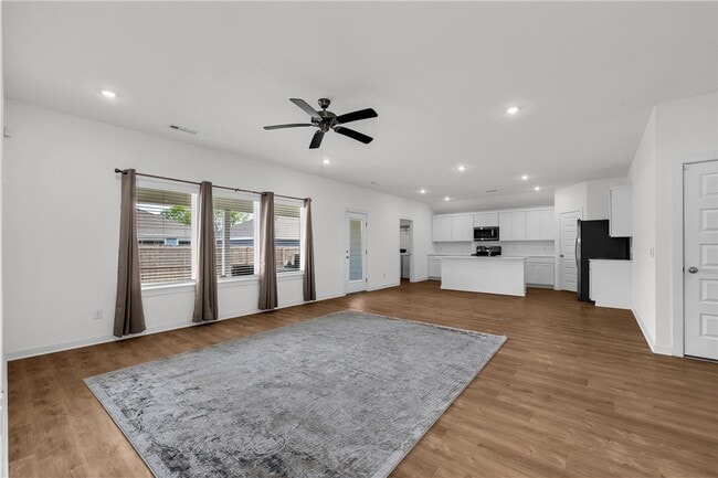 Foto del edificio - 4411 W Canyon Run Dr