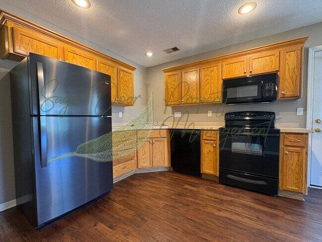 Building Photo - HOME IN GRAIN VALLEY