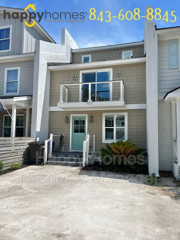 Primary Photo - 954 Myrtle Ct