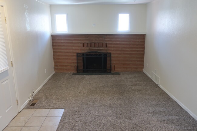 Building Photo - 246 9th St NE