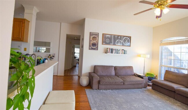 Foto del edificio - 11584 Cedarcliffe Dr
