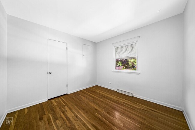 Foto del edificio - Three bedroom single family home close to ...
