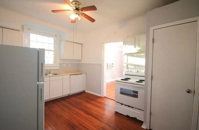 Foto del edificio - 2666 Clover St