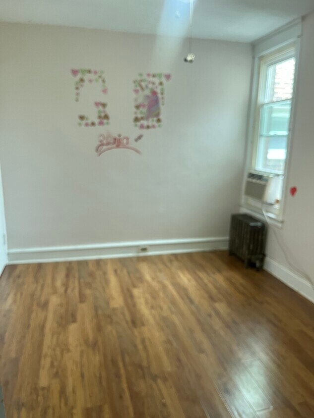 Foto del edificio - 221 Avon Rd