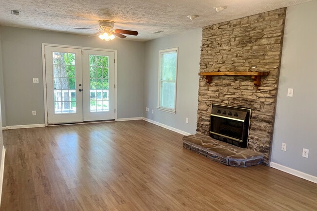 Building Photo - 4614 Masonboro Loop Rd