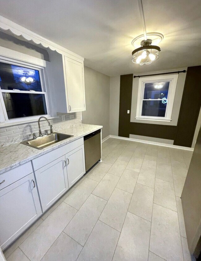 108 Fowler Ave Unit Right, Buffalo, NY 14217 Apartments in Buffalo