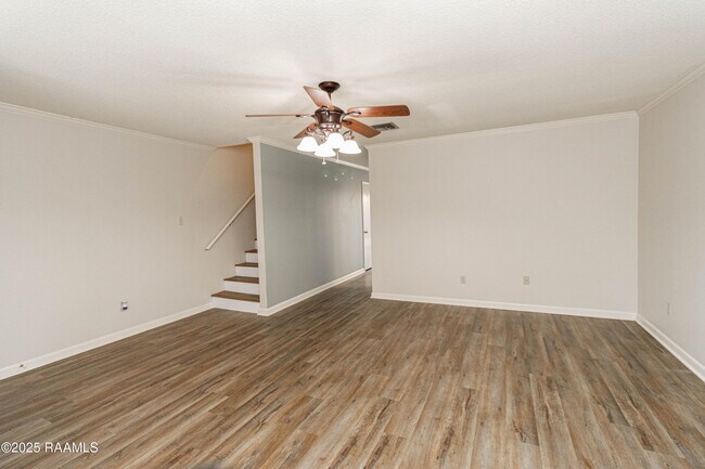 Foto del edificio - 3500 E Simcoe St