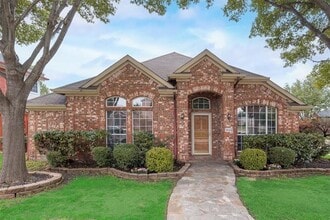 Building Photo - 5644 Overland Dr
