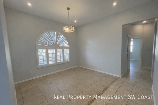 Building Photo - 816 Grand Rapids Blvd