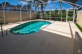 Building Photo - 327 Salinas Dr