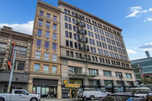 Building Photo - 30 Mason St