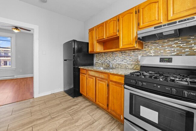 Foto del edificio - 6118 Palisade Ave