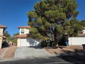 Building Photo - 4801 Fiesta Lakes St