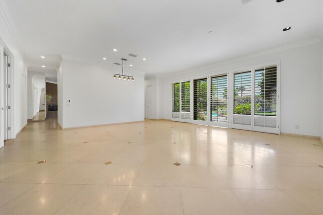 Building Photo - 75975 Gill Ct
