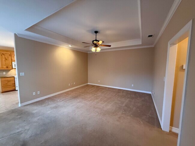 Foto del edificio - 1505 N Claremont Cir