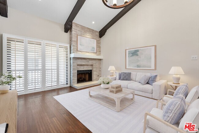 Foto del edificio - 8600 Tuscany Ave