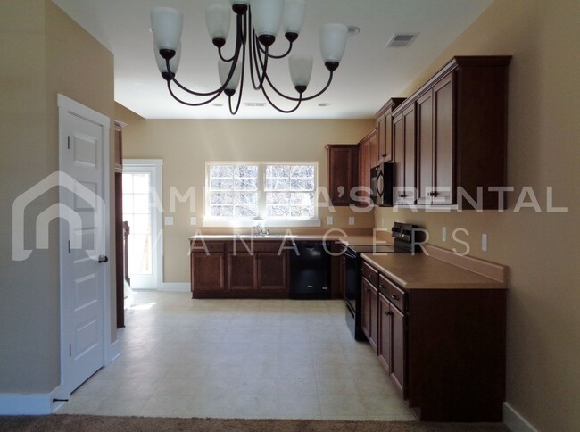 Building Photo - Town Home in Gardendale! View with 48 Hour...