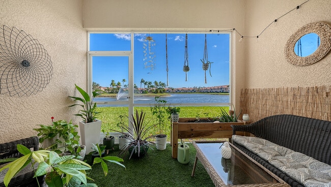 Building Photo - 3790 Parkridge Cir