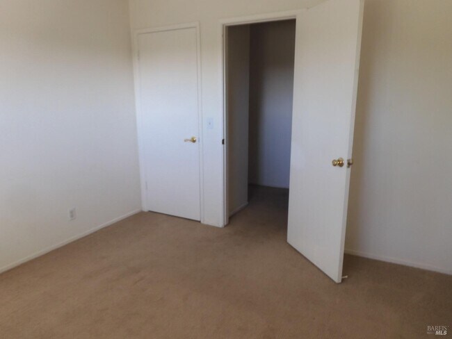 Building Photo - 24 Reichert Ct