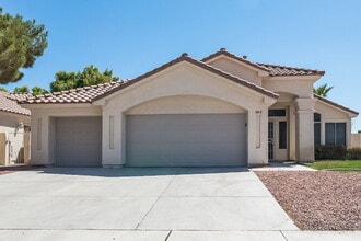 Building Photo - 5213 Sequin Dr