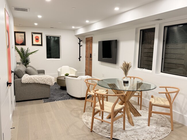 Building Photo - 4803 Butterworth Pl NW