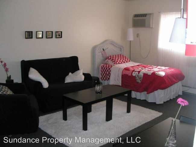 Foto del edificio - 712 S Poplar St