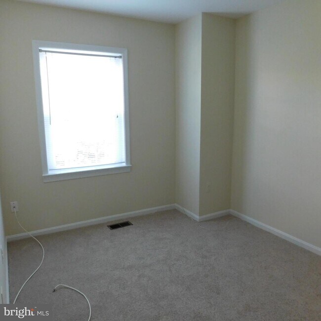 Building Photo - 915 Portner Pl
