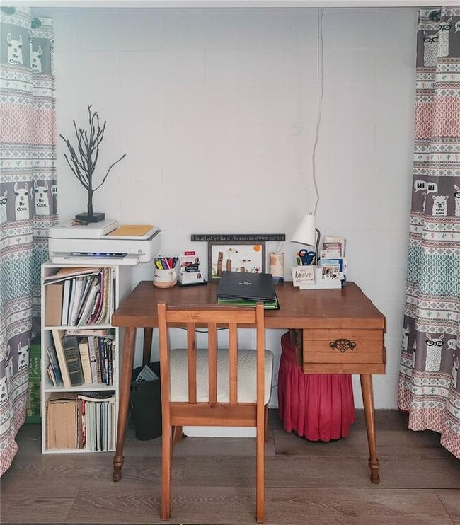 Foto del edificio - 5052 Marsh Field Rd