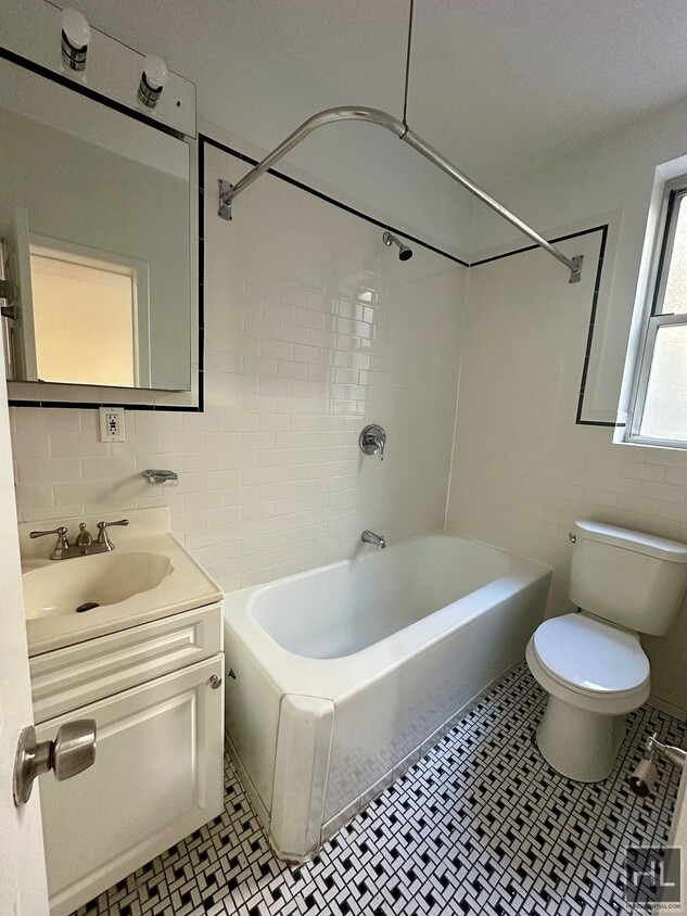 Building Photo - WEST 13 STREET