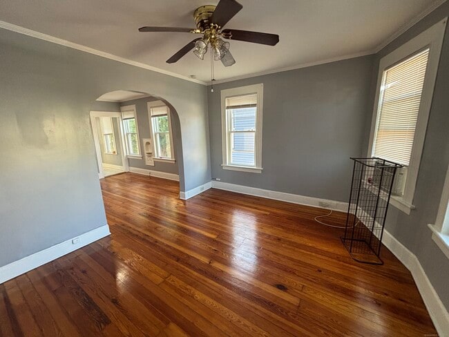 Foto del edificio - 1287 Howard Ave