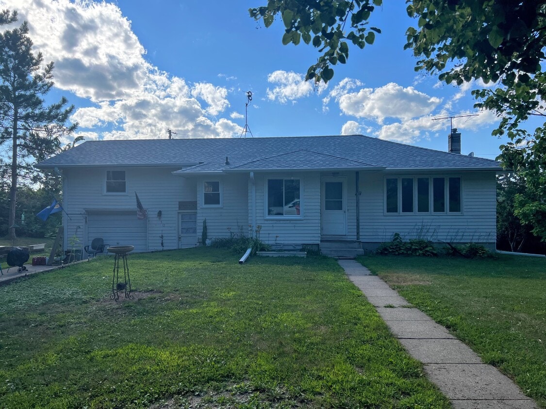 205 Jackson Ave NW, Watertown, MN 55388 House Rental in Watertown, MN