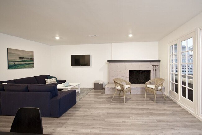 Building Photo - 5210 Neptune Ave