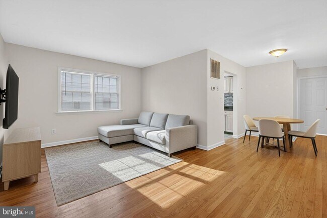 Foto del edificio - 415 N West St