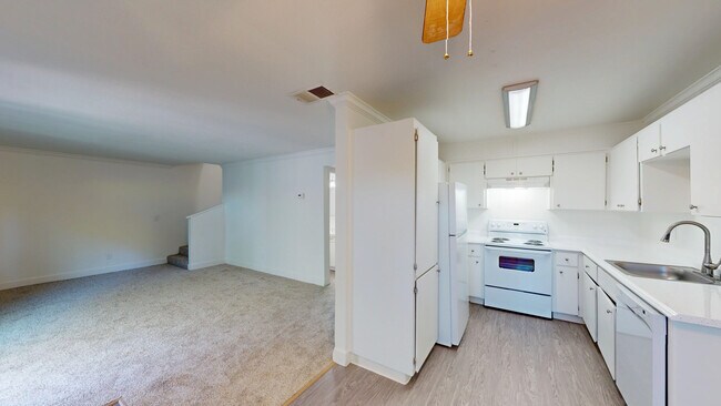 Foto del edificio - 390 Alameda del Prado