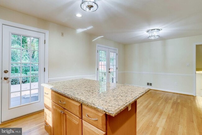Building Photo - 7321 Reddfield Ct