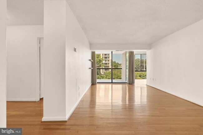 Photo - 4500 S Four Mile Run Dr Apartment