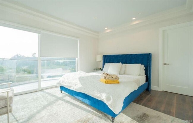 Building Photo - 986 Oriole Dr