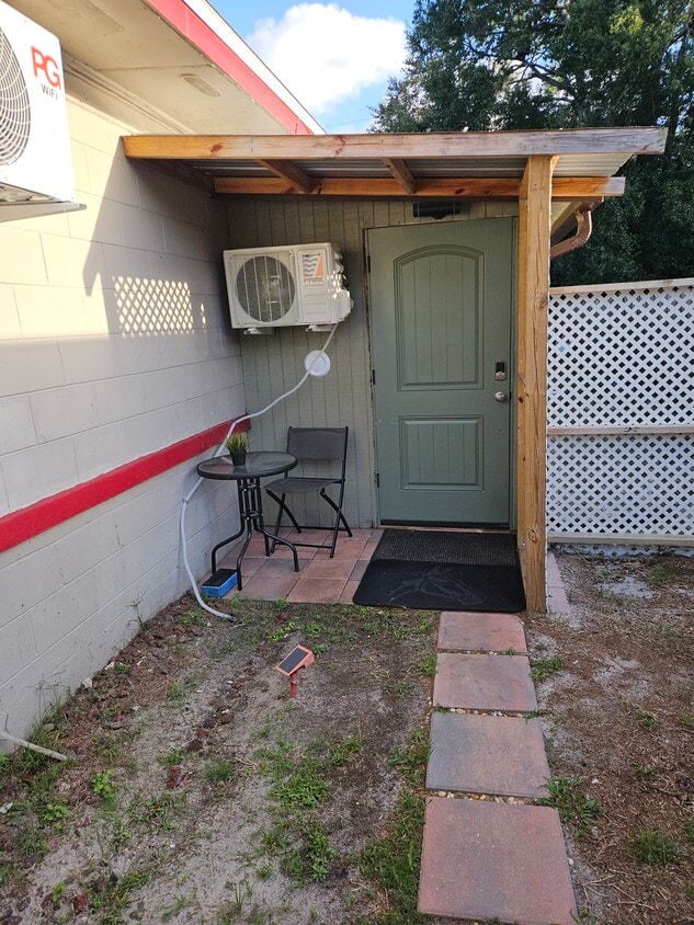 Primary Photo - 119 Pinecrest Dr