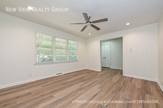 Building Photo - 5121 Farm Pond Ln