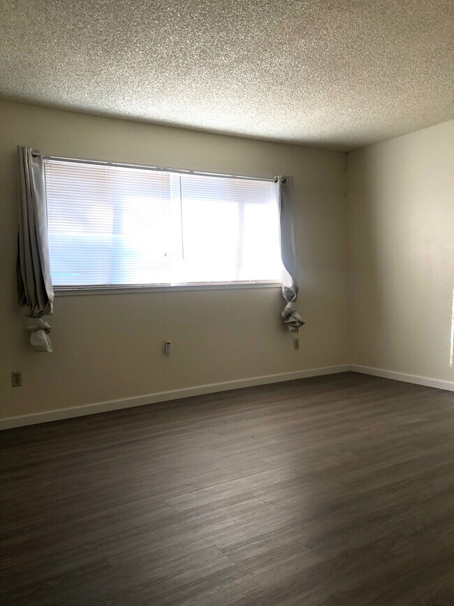Building Photo - 3085 Radford Way